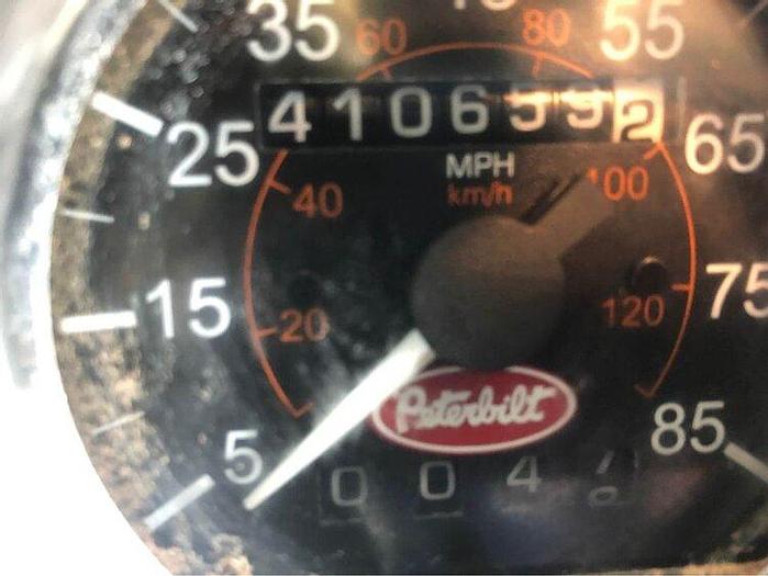 Used 2002 Peterbilt 330 roll back