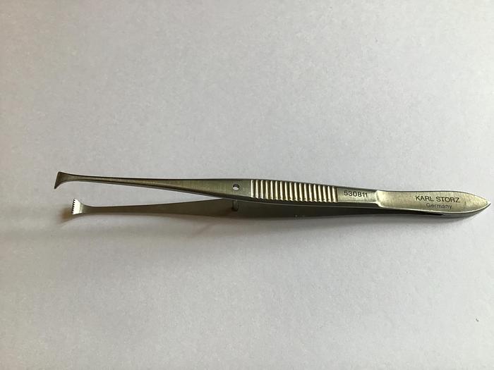 Used STORZ Forceps Tissue Dissecting Straight with 7 to 8 Fine Teeth 110mm (4-1/2in) 530811