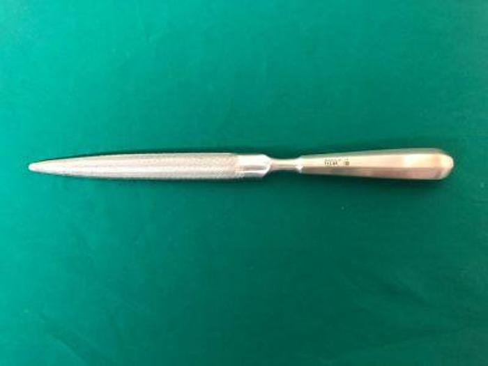 Used File Bone Double Sided 20mm Wide by 290mm AESCULAP FK510R