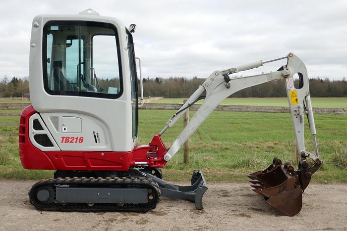 Used 2015 TAKEUCHI TB216