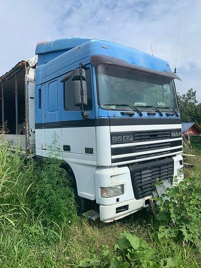 Used 2001 DAF 95 xf 430 euro 3 manual