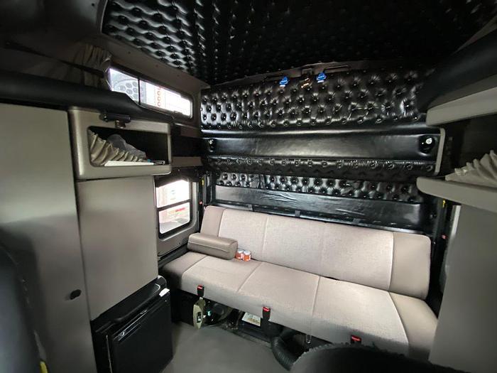 Used 2017 KENWORTH t660