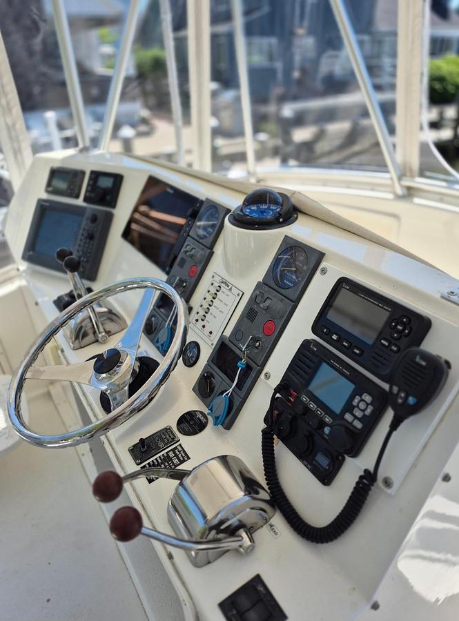 Used 2003 35' Henriques Sportfisherman Flybridge | 35ft