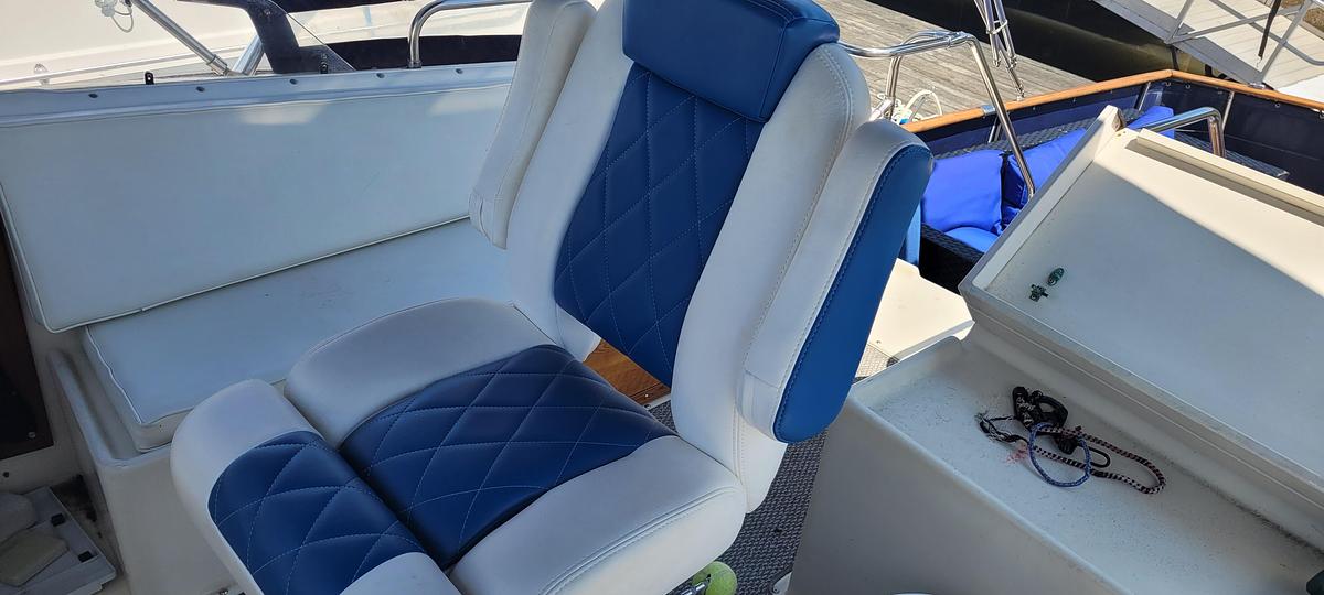 Used 1976 Hatteras 38 DC | 38ft