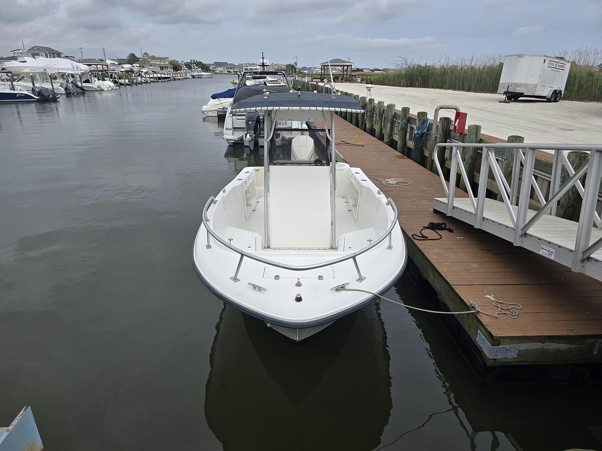 Used 2004 23' Mako 232 Center Console | 23ft