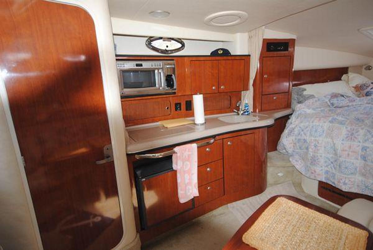 Used 2007 Sea Ray 320 Sundancer | 32ft