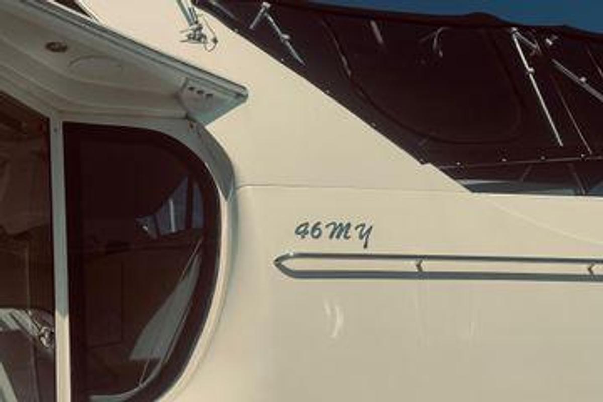 Used 2005 47' Carver 466 Motor Yacht | 47'