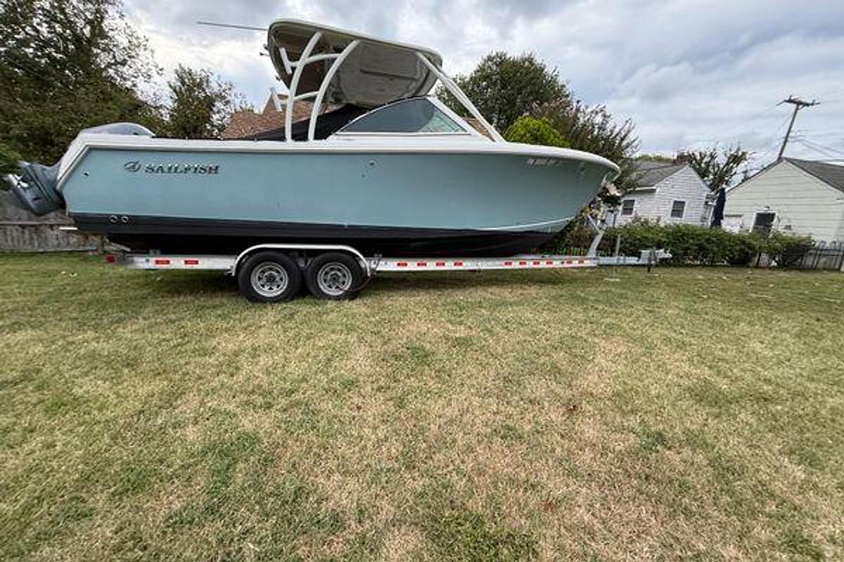 Used 2019 Sailfish 275 DC | 27'