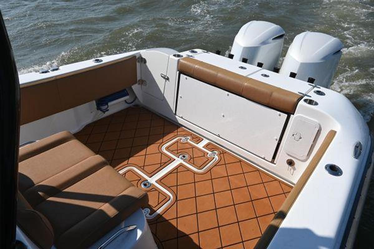 Used 2021 32' Cape Horn 32T | 32ft