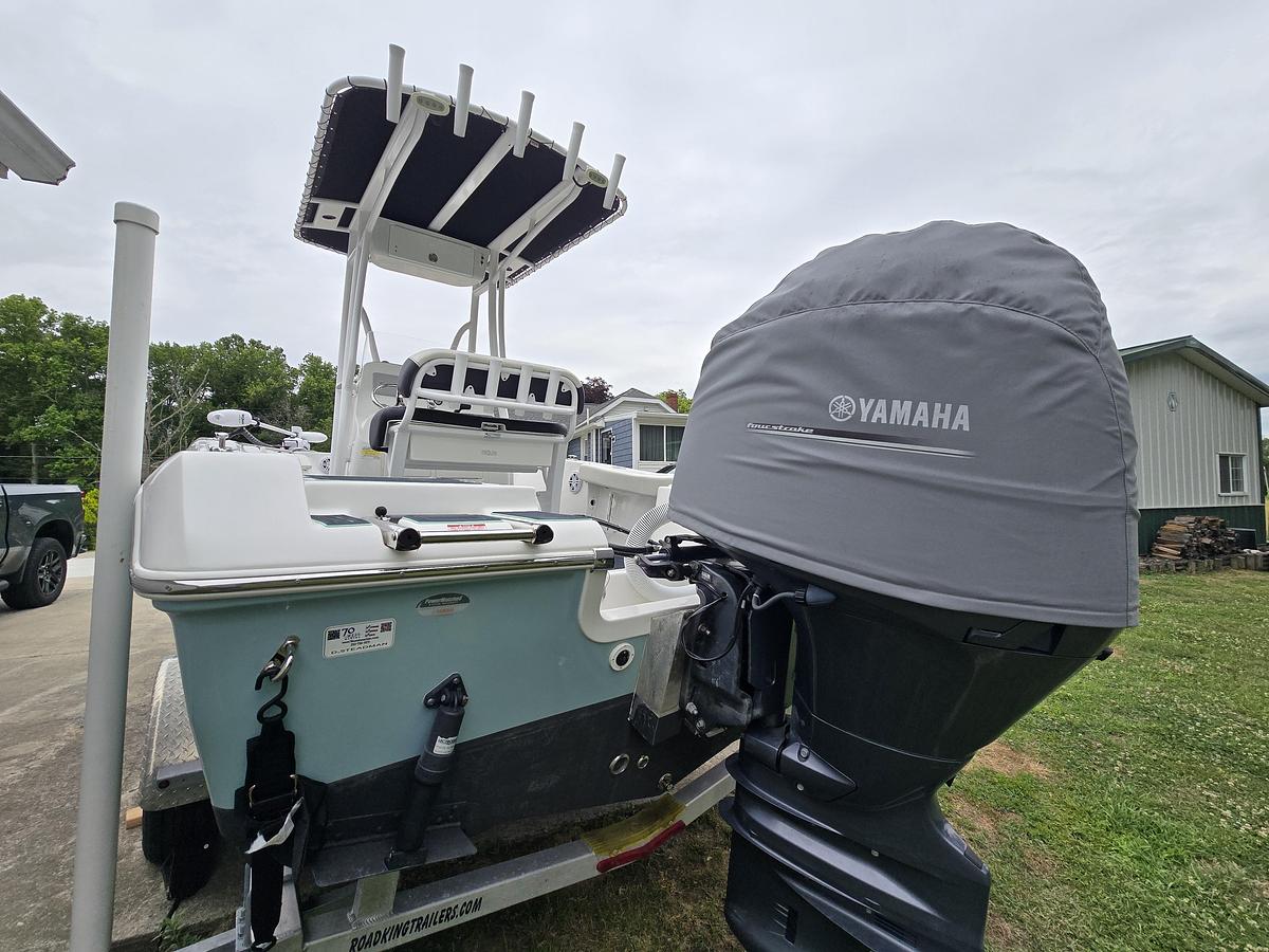 Used 2022 19' Tidewater 198 Adventure Center Console