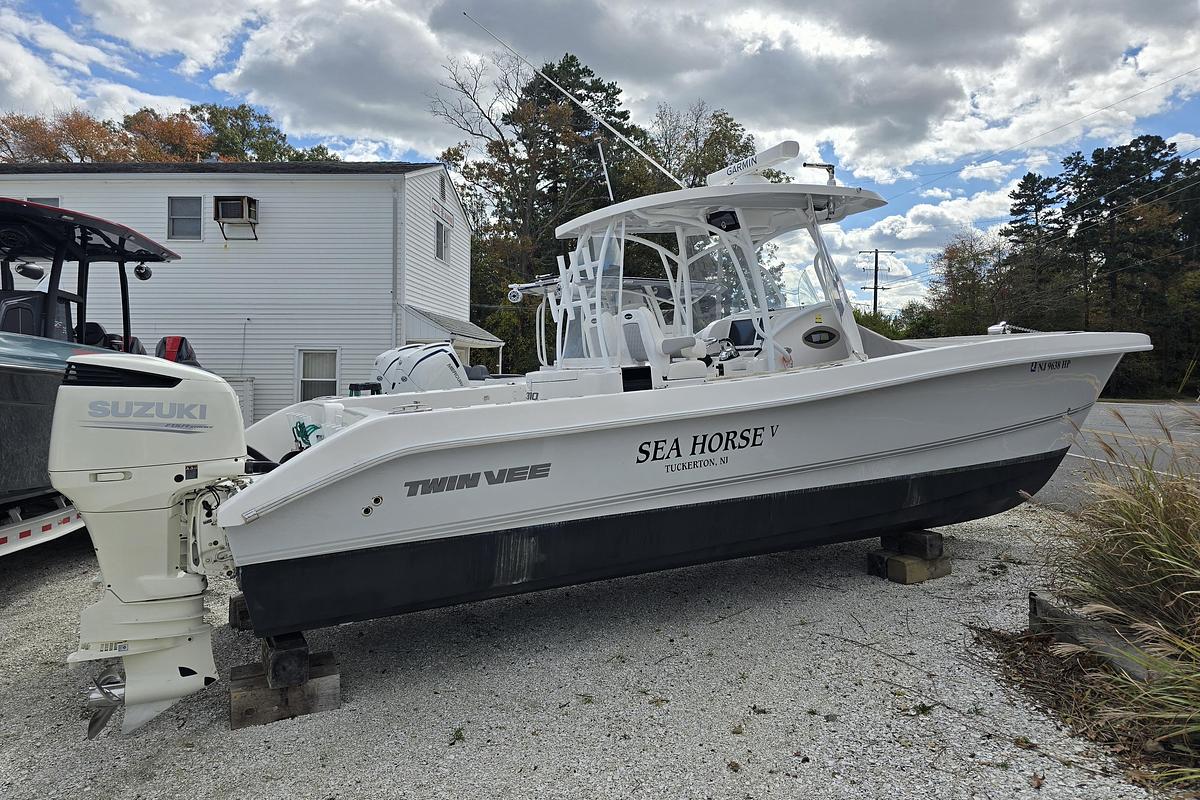 Used 2021 Twin Vee 310 CC | 31ft