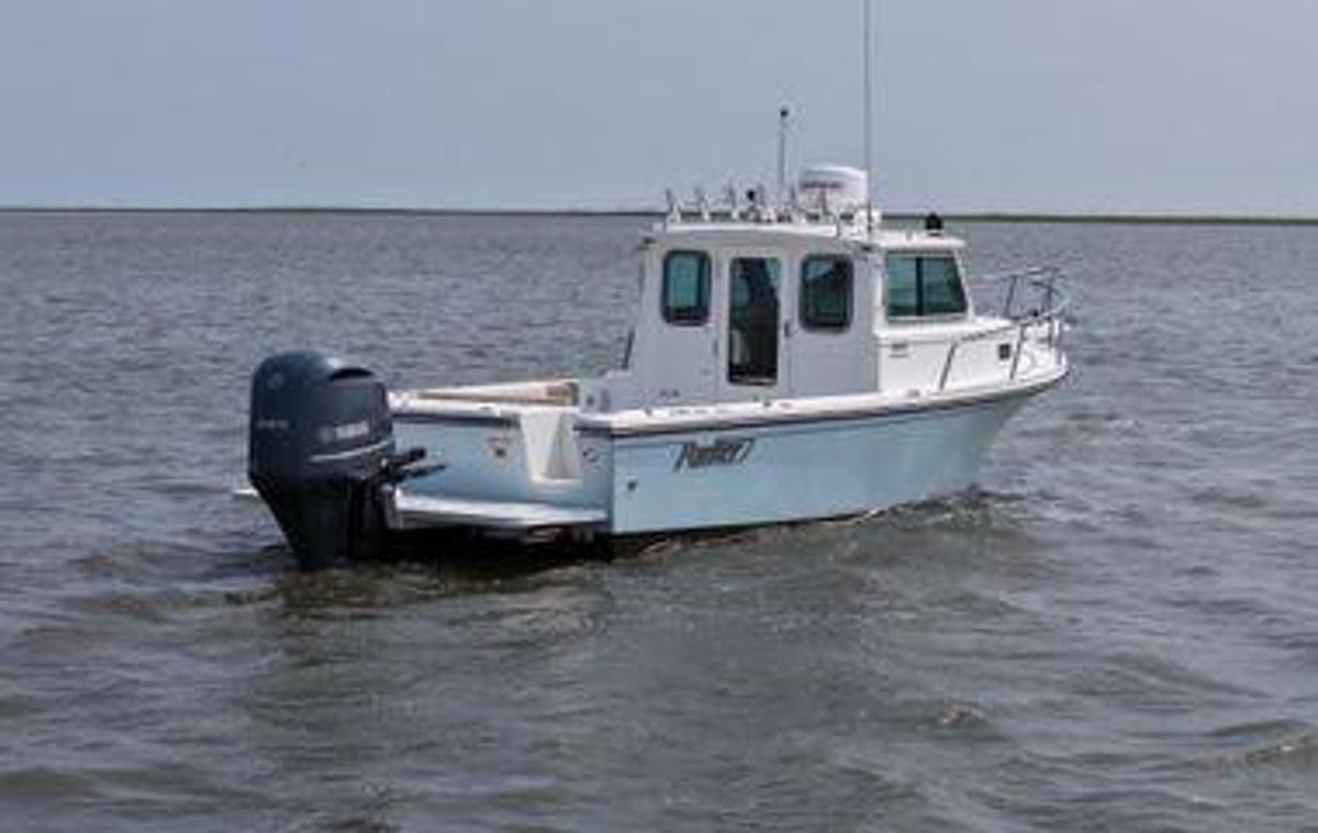 Used 2019 Parker 2320 Sport Cabin | 23ft