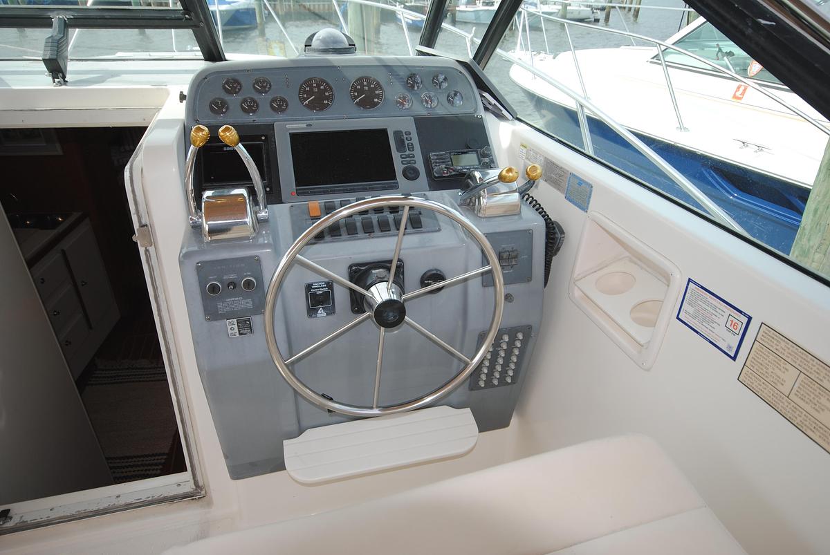 Used 1996 Tiara Yachts 3100 Open | 31ft