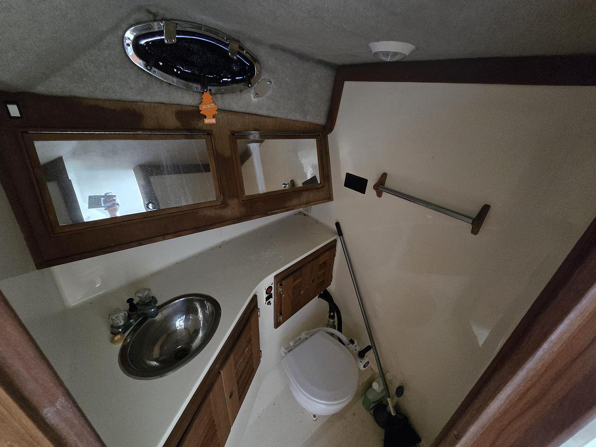 Used 2002 Carolina Classic 28 Express | 28ft