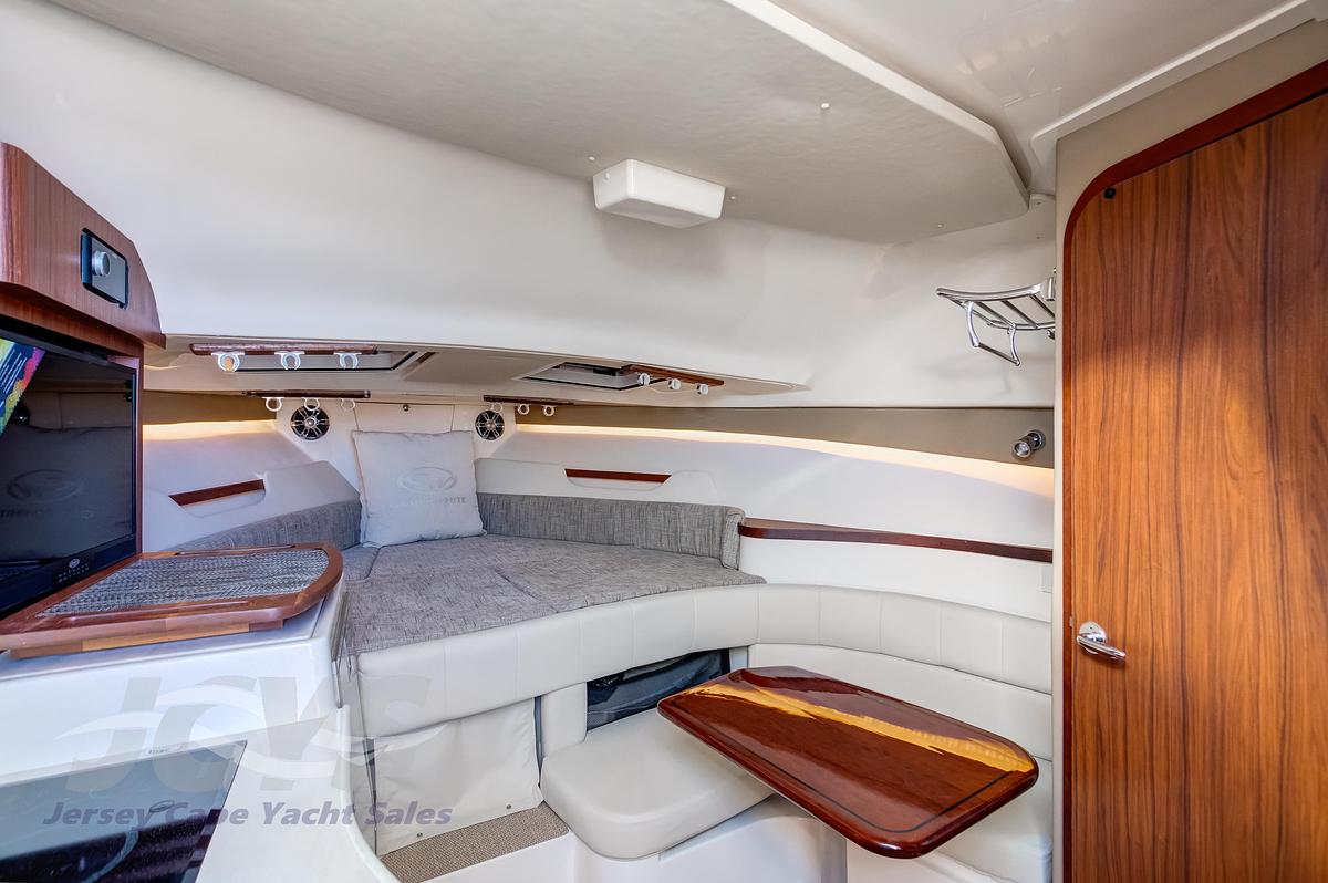 Used 2022 33' Grady-White 330 Express | 33ft