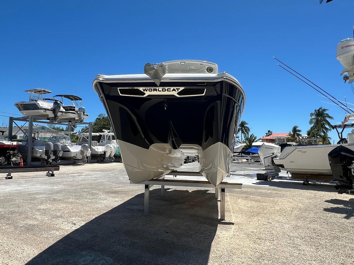 Used 2024 World Cat 260 CC-X | 26ft