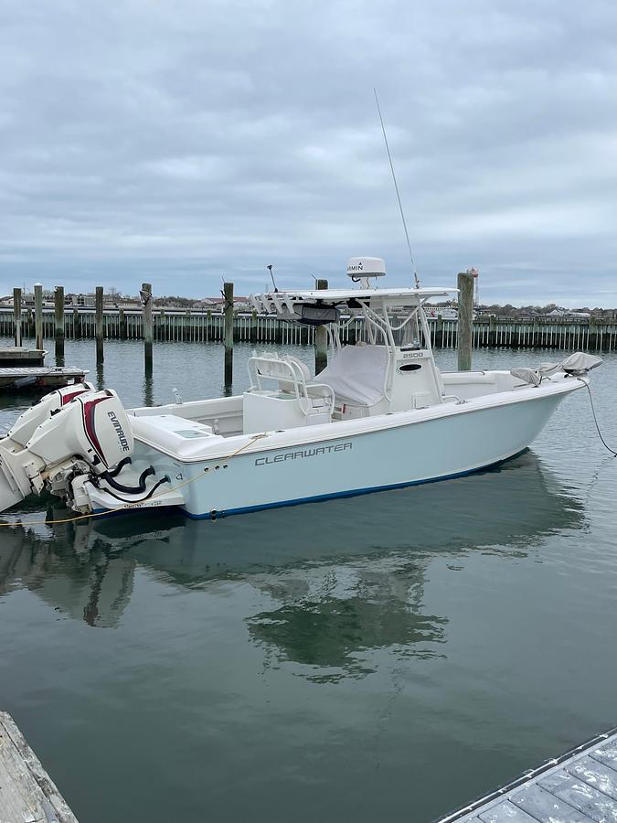 Used 2017 Clearwater 2508 Center Console | 26ft