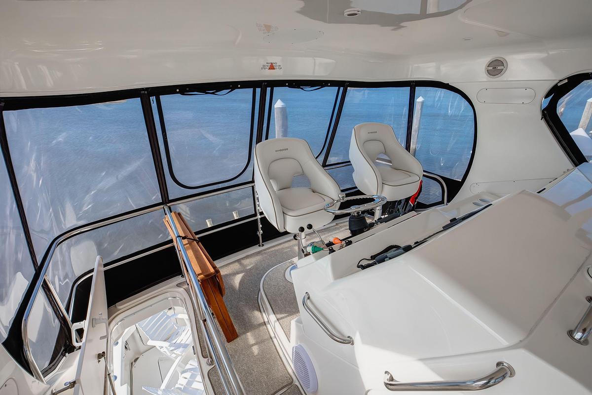 Used 2006 Silverton 50 Convertible | 50ft