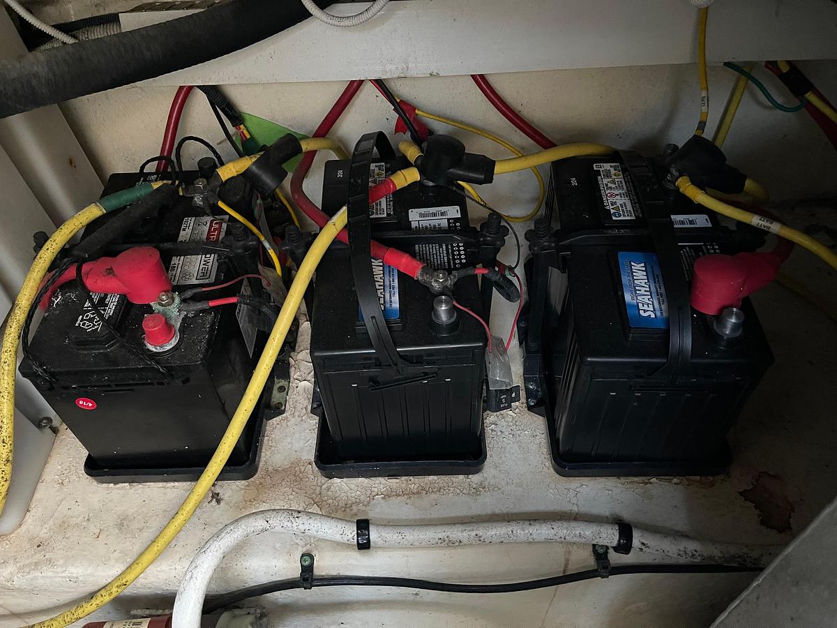 Used 2018 Chaparral 310 Signature | 31ft