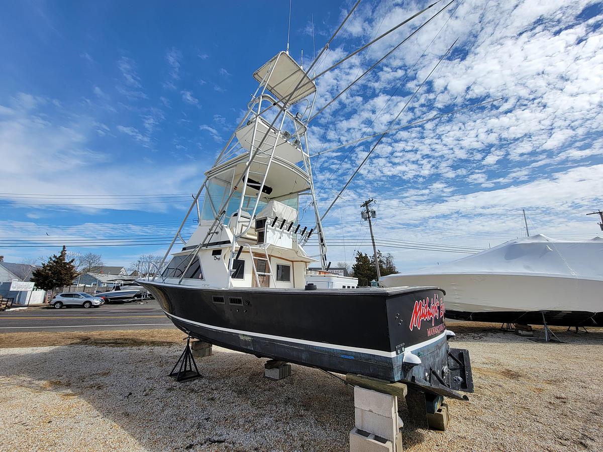 Used 1980 Blackfin 32 Flybridge | 32ft