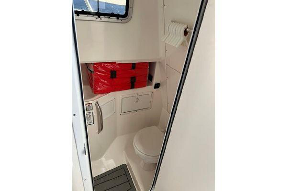 Used 2015 28' True World Marine TE289