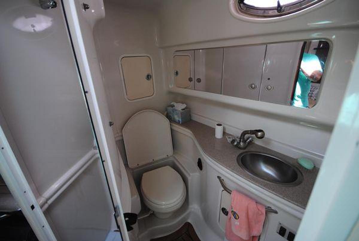 Used 2007 Sea Ray 320 Sundancer | 32ft