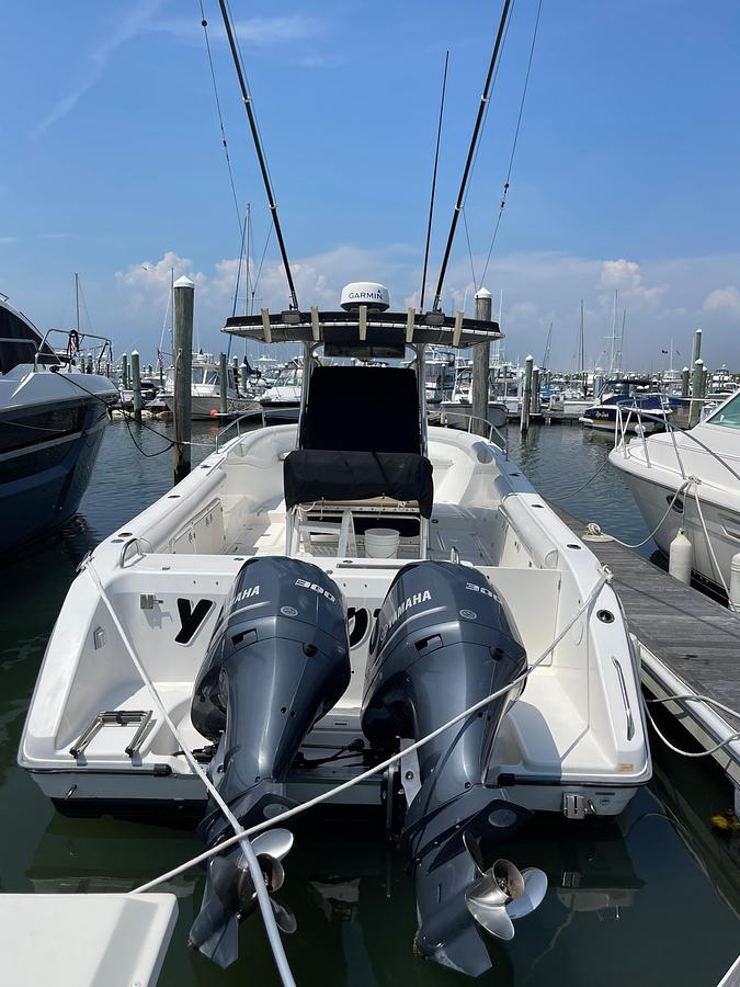 Used 2004 Century 3200 Center Console | 32ft