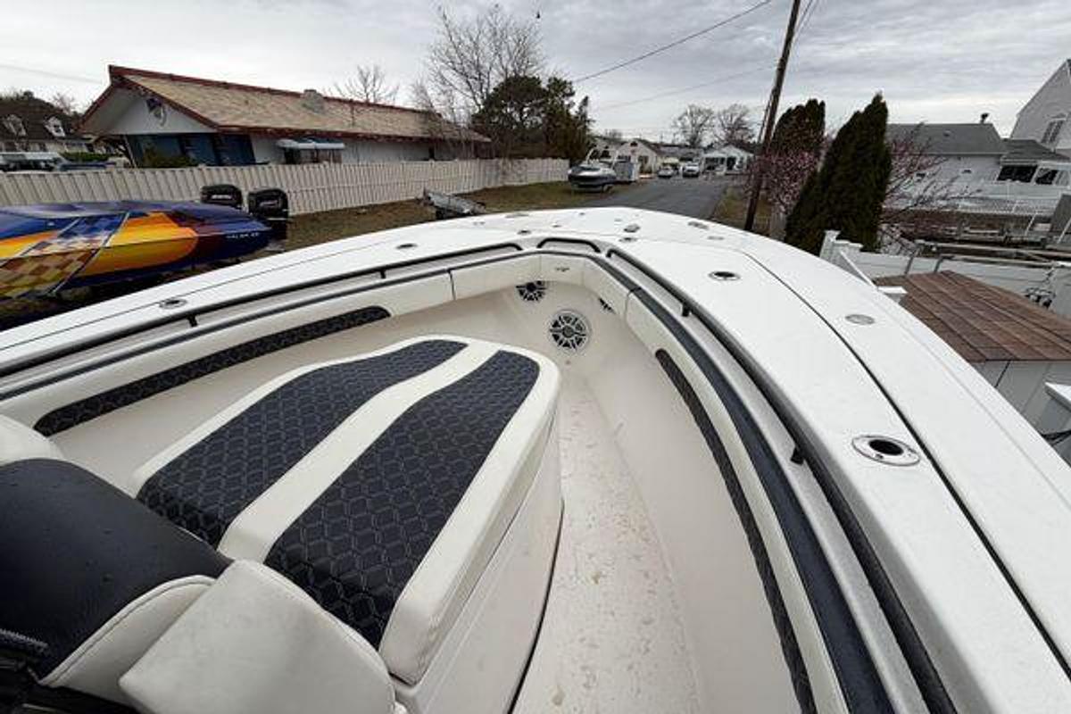 Used 2023 Tidewater 282 CC Adventure Bluewater | 28ft