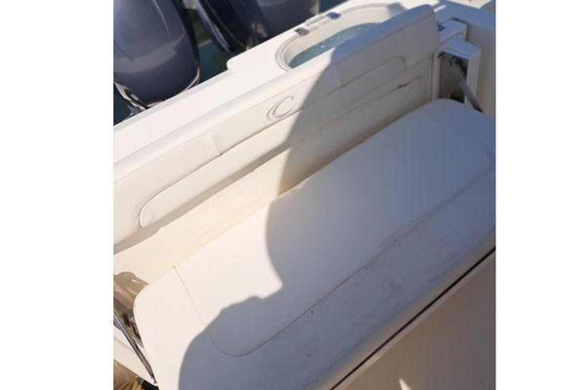 Used 2014 25' Cobia 256 Center Console | 25ft