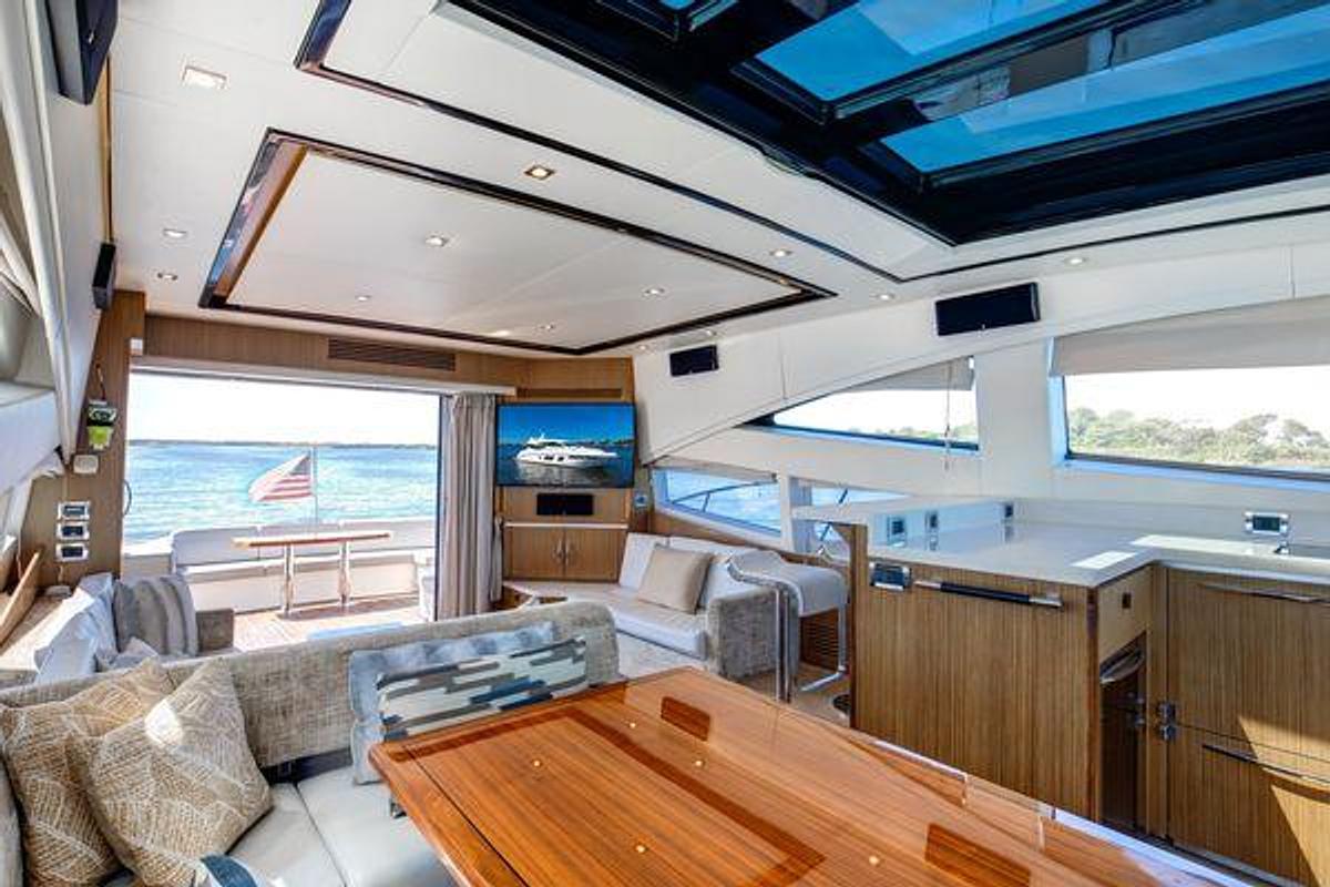 Used 2018 65' Sea Ray L650 | 65ft