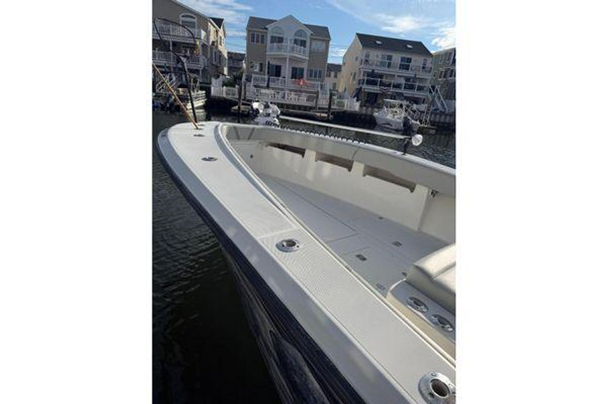 Used 2006 SeaVee 340B Center Console | 34ft