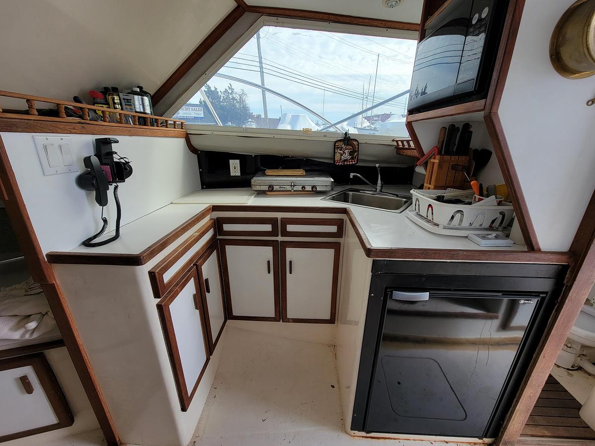 Used 1980 Blackfin 32 Flybridge | 32ft