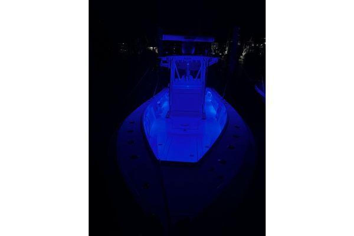 Used 2014 SeaVee 290B | 29ft