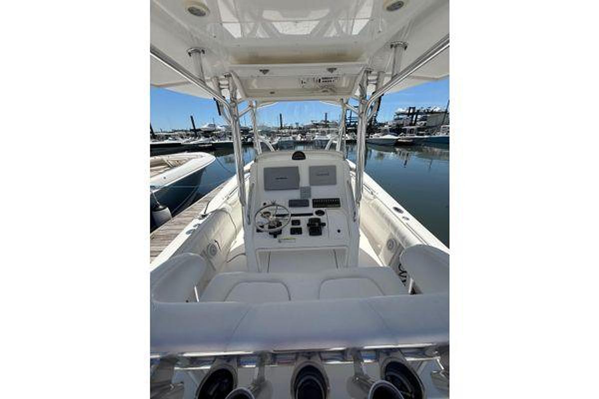 Used 2015 Regulator 28 Forward Seating | 28ft