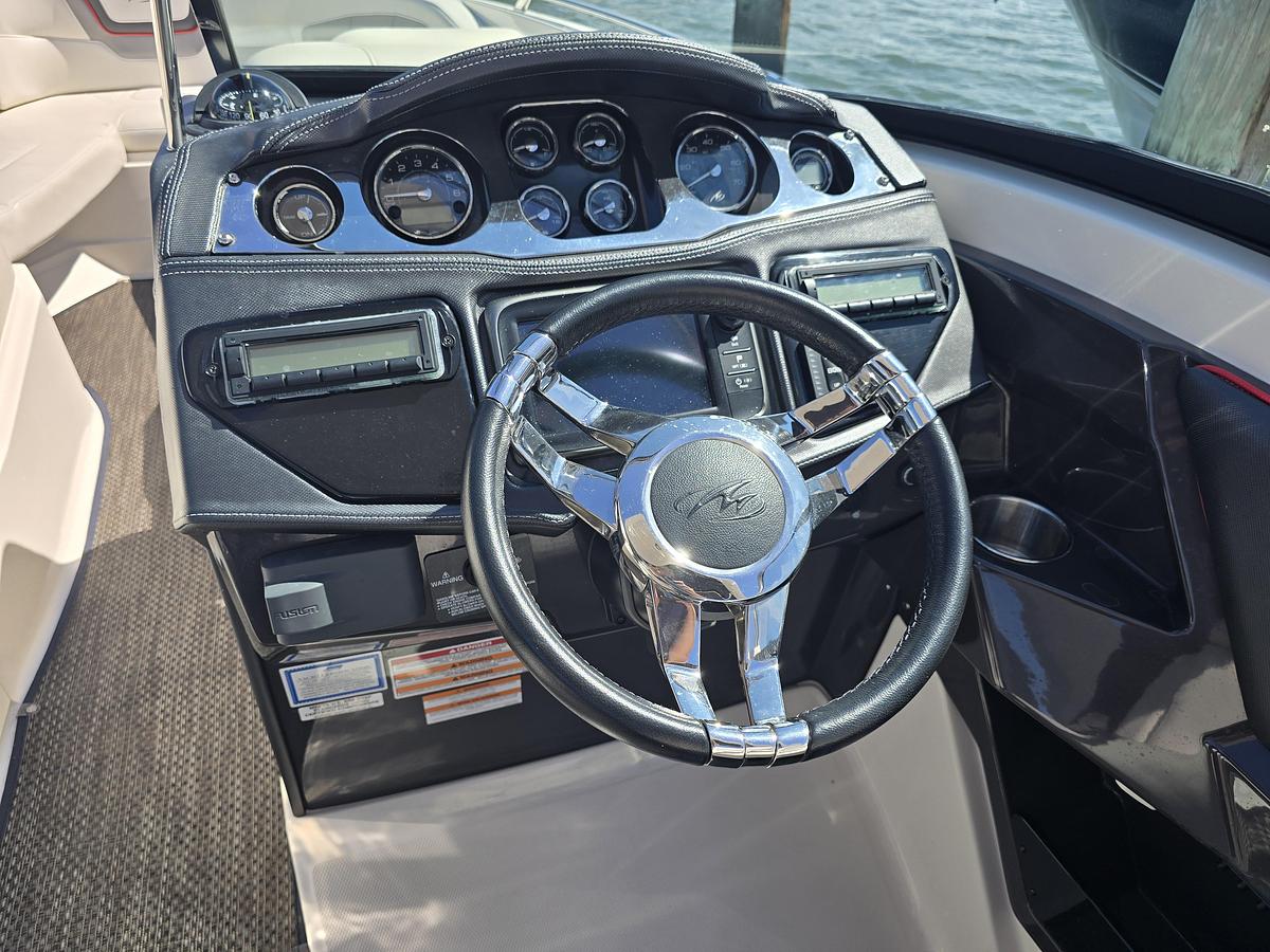 Used 2014 288 Monterey SS | 28ft