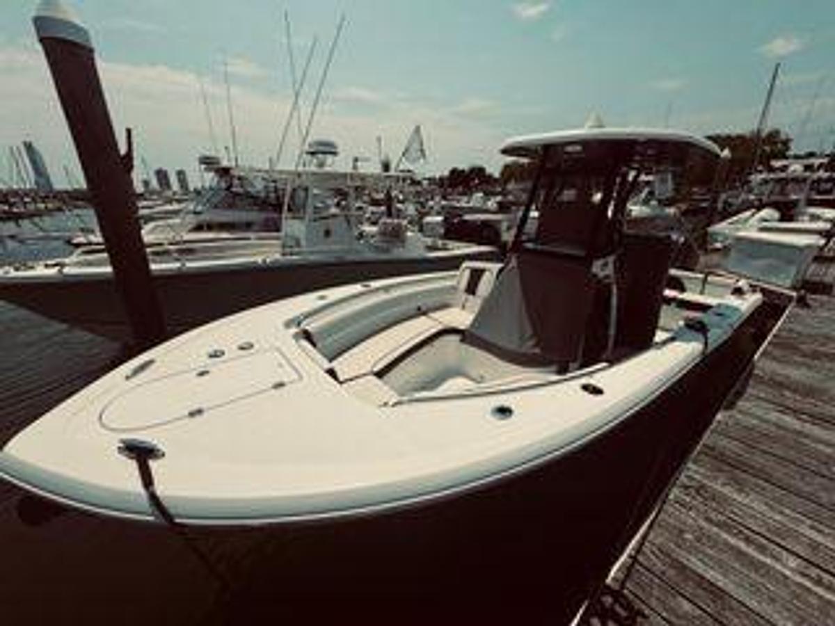 Used 23' Tidewater 232 LXF Center Console - 23ft