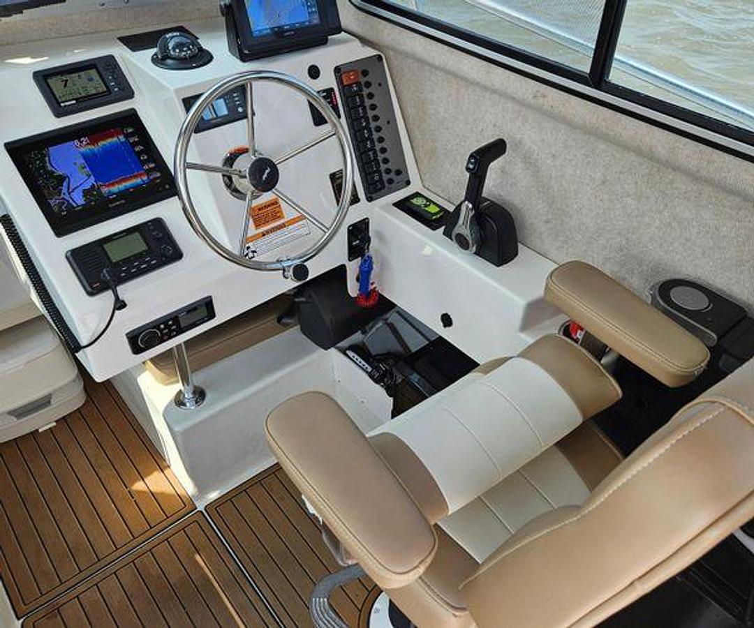 Used 2019 Parker 2320 Sport Cabin | 23ft