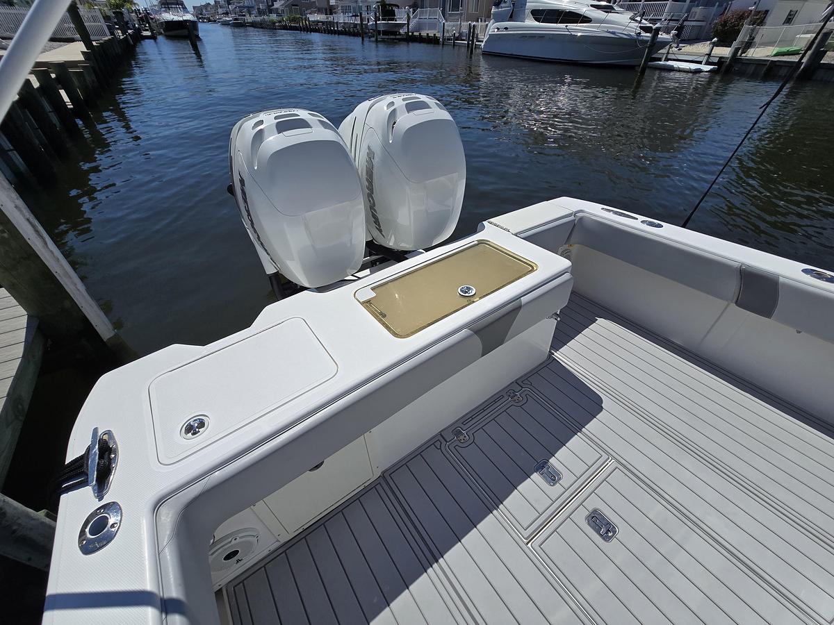 Used 2004 SeaVee 340B | 34ft