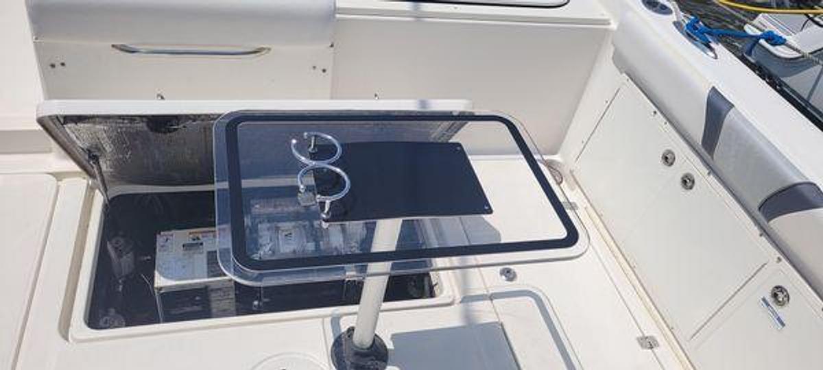 Used 2015 Century 30 Center Console | 2015