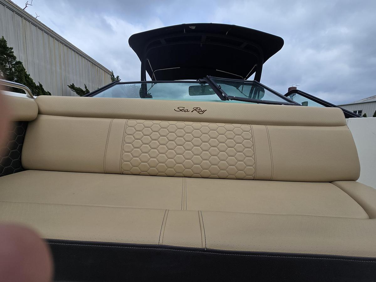 Used 2019 25' Sea Ray SDX 250