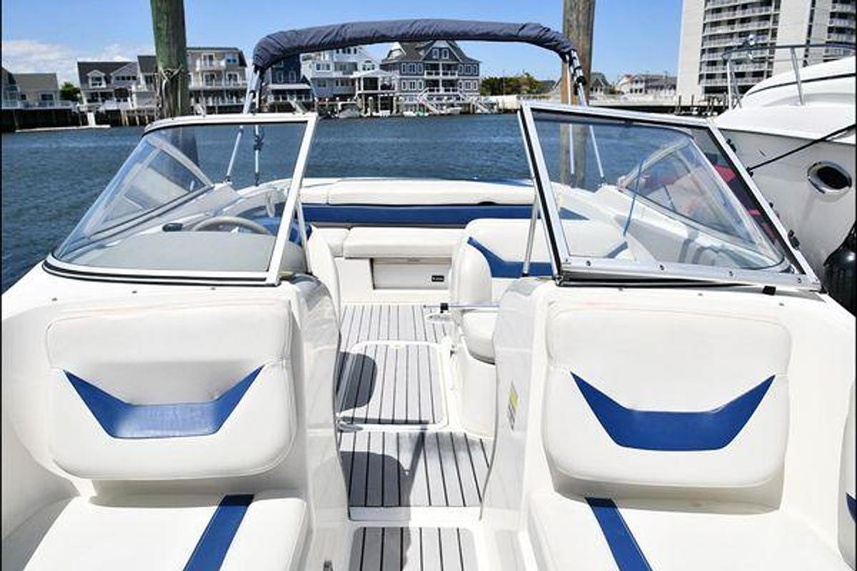 Used 2005 22' Bayliner Bowrider 225 | 22ft