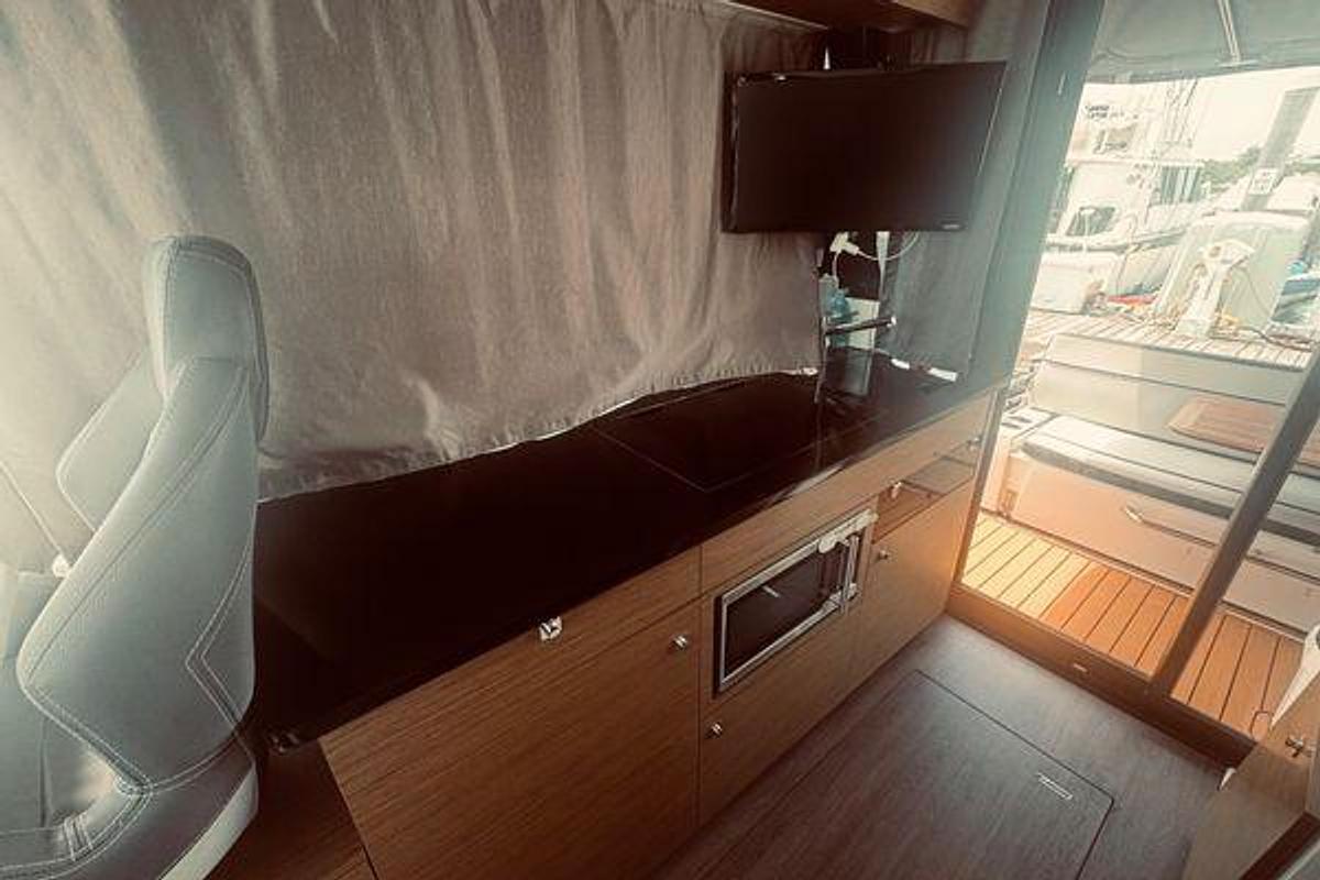 Used 2020 Jeanneau NC 1095 - 34ft