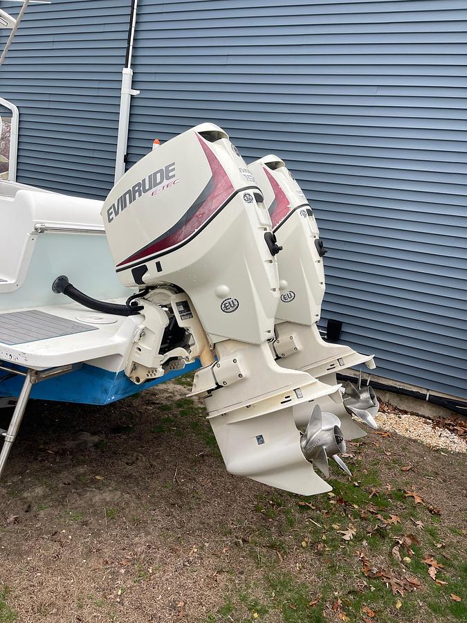 Used 2017 Clearwater 2508 Center Console | 26ft