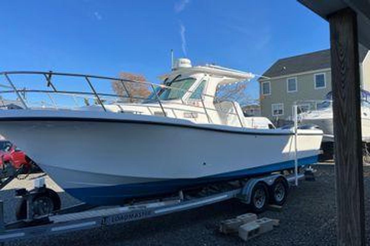 Used 2015 28' True World Marine TE289