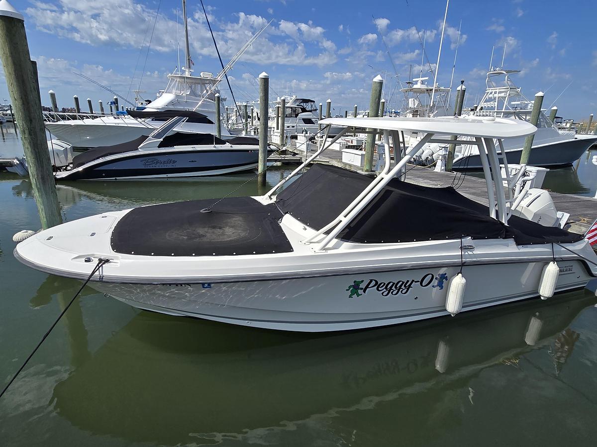 Used 2022 Boston Whaler 240 Vantage | 24ft