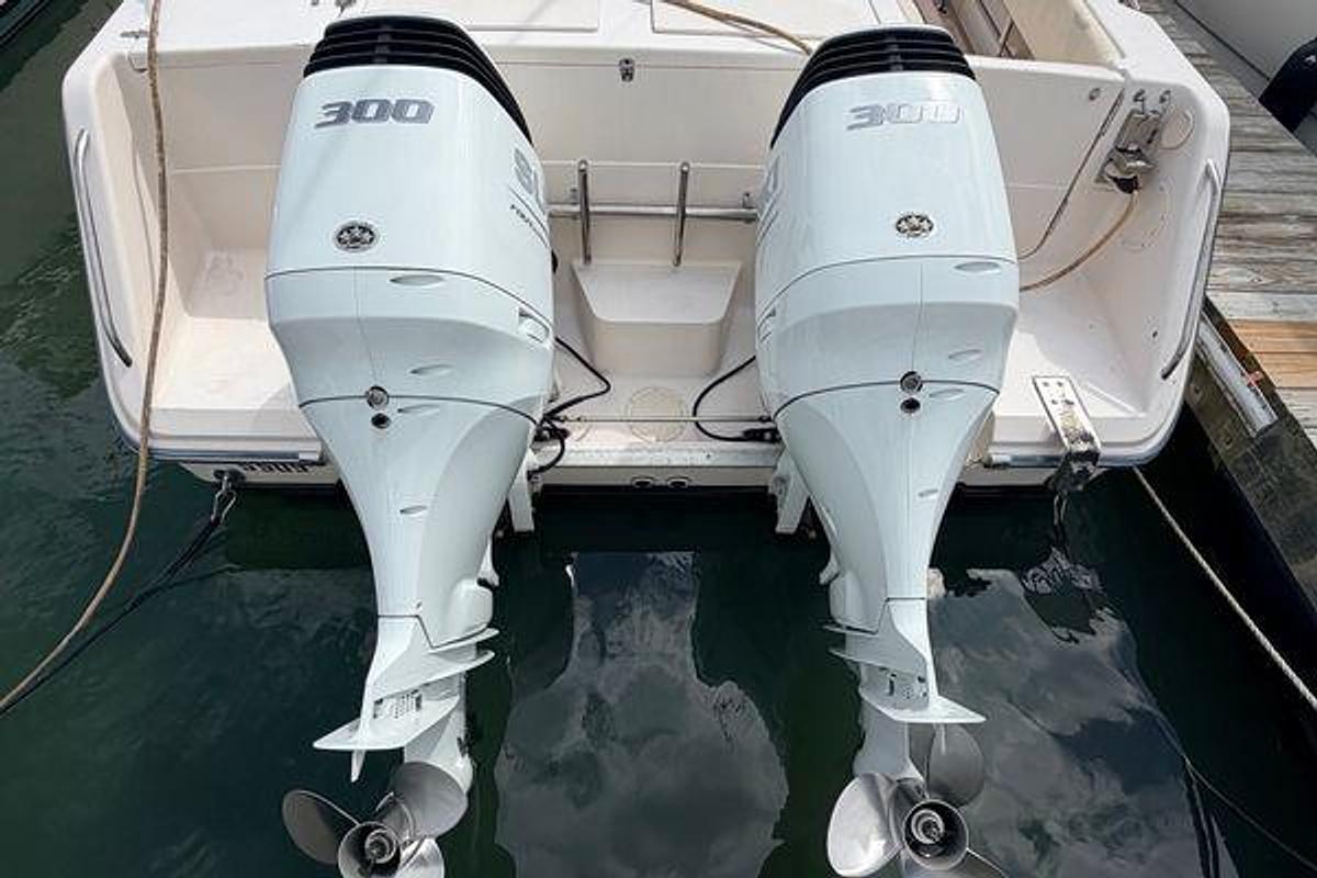 Used 2006 33' Grady-White Express 330 | 33ft