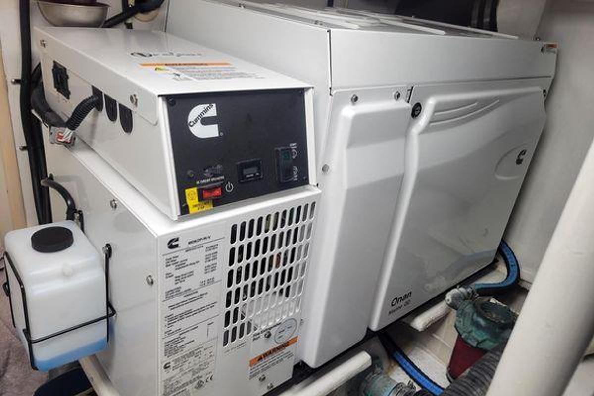 Used 1996 50' Viking 50 Convertible | 50ft