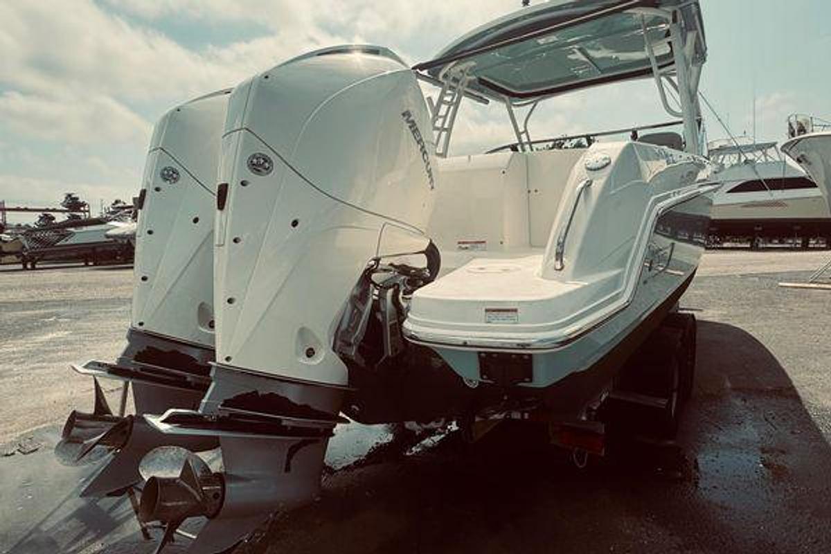 Used 2020 Boston Whaler 270 Vintage | 27ft