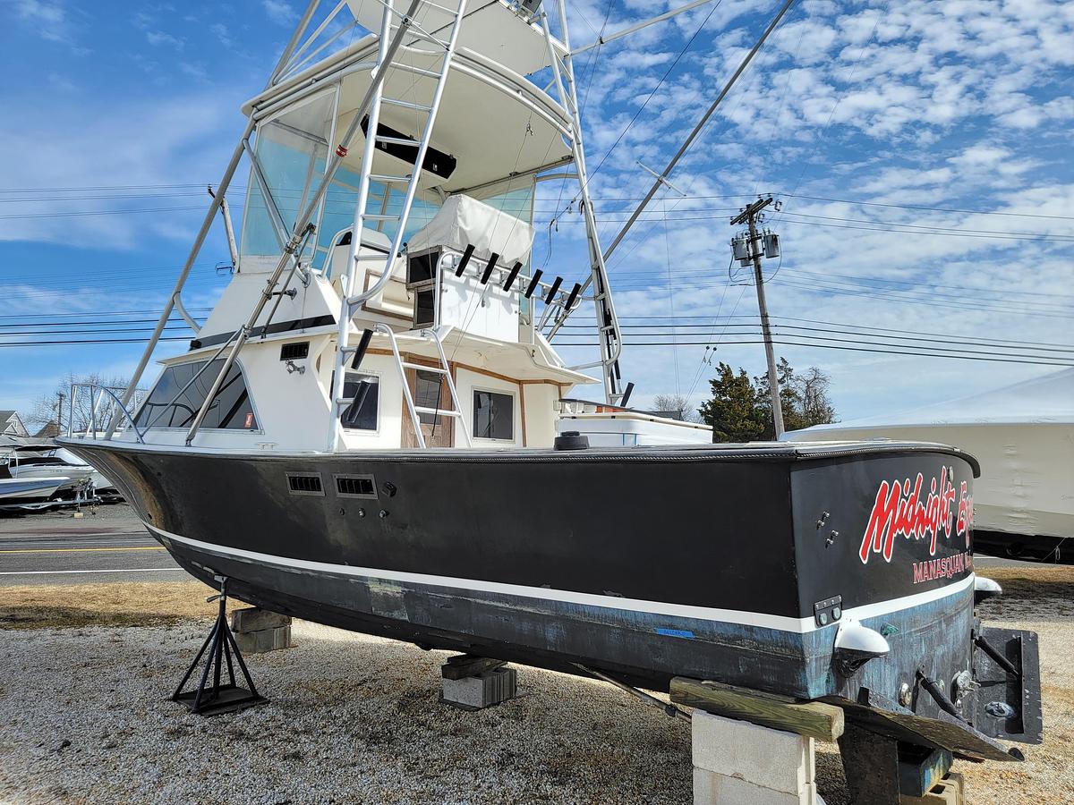 Used 1980 Blackfin 32 Flybridge | 32ft