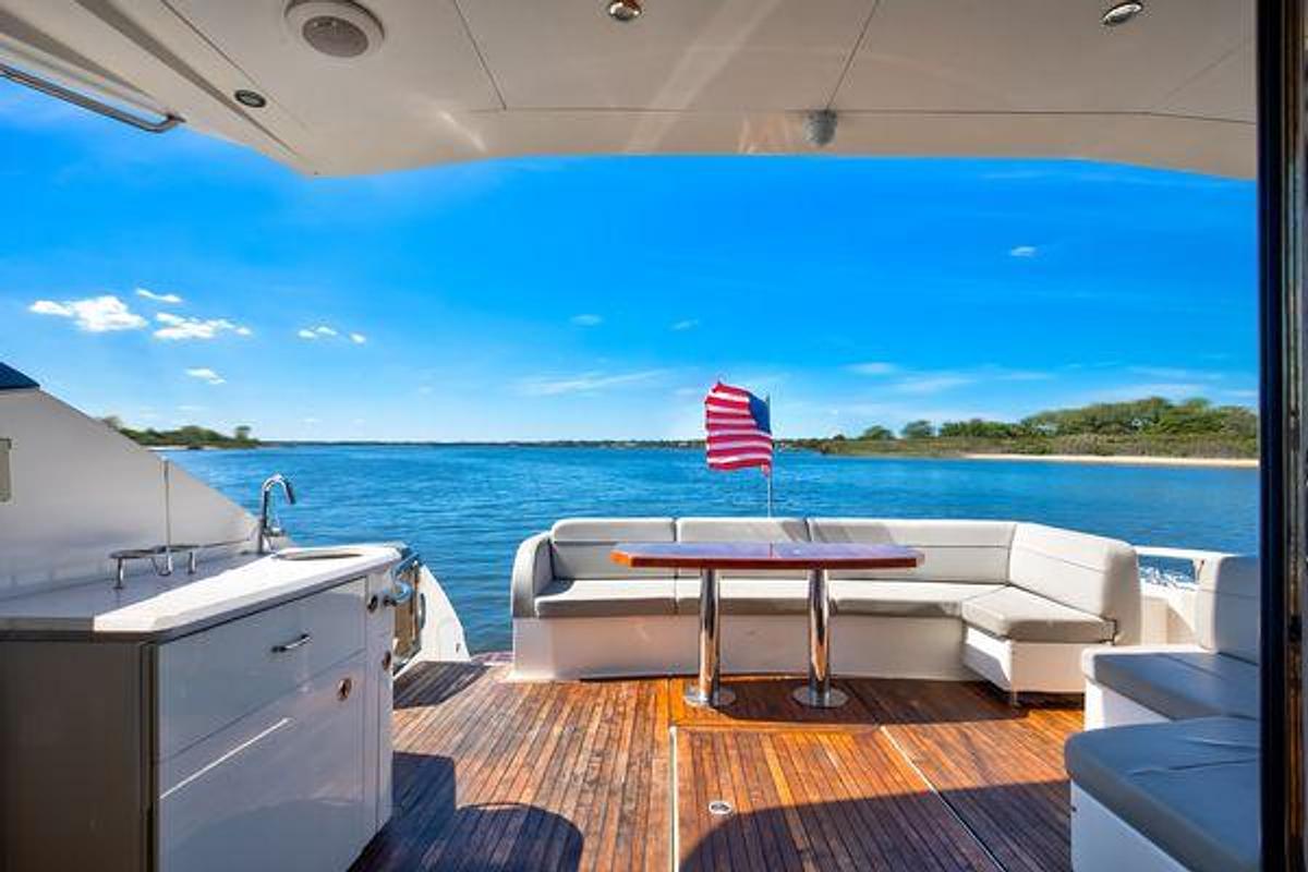 Used 2018 65' Sea Ray L650 | 65ft